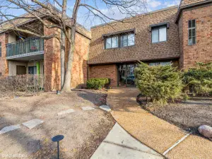 200 Lake Boulevard #457 Buffalo Grove IL 60089 MLS #MRD12446321 54 broker reciprocity