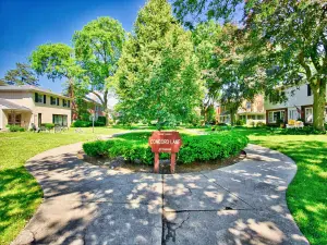 121 4th Street Libertyville IL 60048 MLS #MRD12501467 60 broker reciprocity