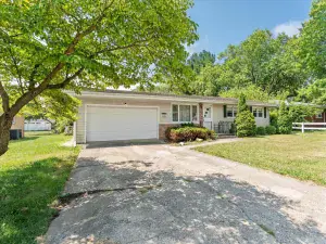 220 Arcadia Drive Champaign IL 61820 MLS #MRD12487026 22 broker reciprocity