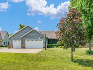15626 Clyde Avenue South Holland IL 60473 MLS #MRD12456267 50 broker reciprocity