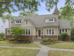 310 Terry Lane Bloomingdale IL 60108 MLS #MRD12443621 50 broker reciprocity