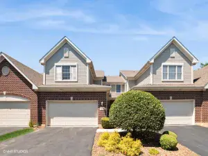 9198 South Road #A Palos Hills IL 60465 MLS #MRD12446358 60 broker reciprocity