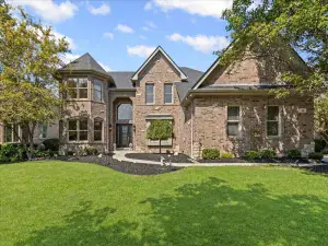 387 South Pointe Avenue South Elgin IL 60177 MLS #MRD12453889 60 broker reciprocity