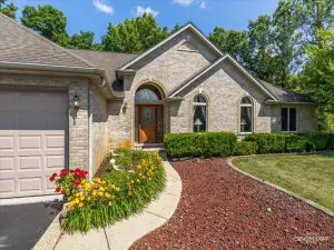 3375 Fulshear Circle Aurora IL 60503 MLS #MRD12498268 58 broker reciprocity