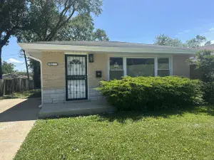 10956 S Normal Avenue Chicago IL 60628 MLS #MRD12125087 52 broker reciprocity
