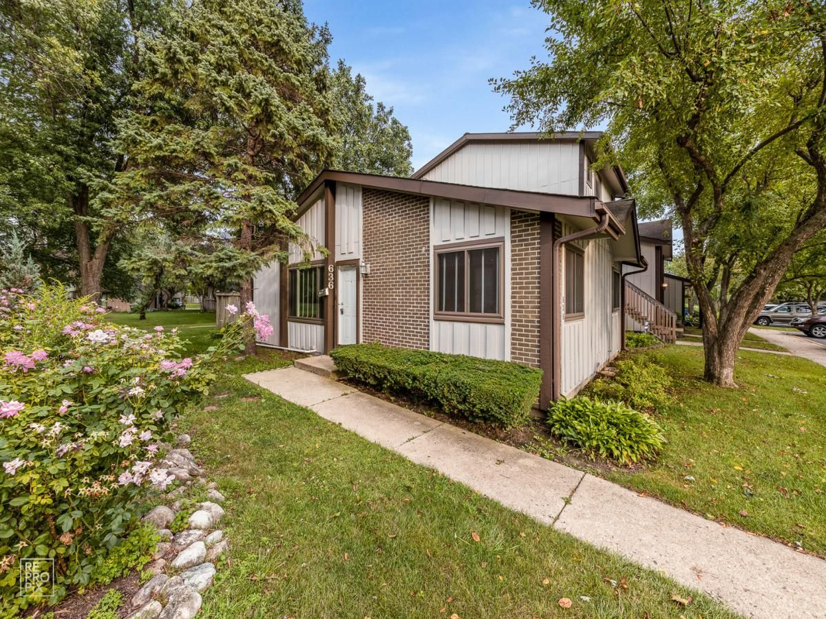 636 Forum Drive Roselle IL 60172 MLS #MRD12412890 45 MLS #MRD12412890 image #0