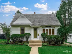 3811 N Park Street Westmont IL 60559 MLS #MRD12437153 54 broker reciprocity