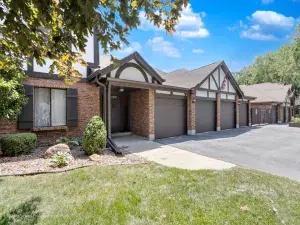 400 VILLAGE Circle #102 Willow Springs IL 60480 MLS #MRD12453121 62 broker reciprocity