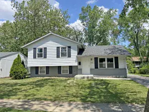 23 Oak Lane Park Forest IL 60466 MLS #MRD12493603 60 broker reciprocity