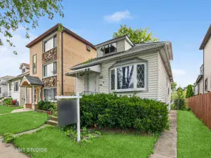 9554 S Dobson Avenue Chicago IL 60628 MLS #MRD12492100 62 broker reciprocity