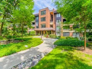 5 N Tower Road Oak Brook IL 60523 MLS #MRD12487780 50 broker reciprocity
