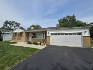 3811 N Park Street Westmont IL 60559 MLS #MRD12437153 46 broker reciprocity