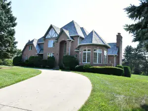 2 Prairie Landing Court Hawthorn Woods IL 60047 MLS #MRD12420503 62 broker reciprocity