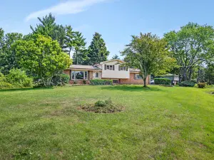 1523 Stewart Drive Darien IL 60561 MLS #MRD12494052 56 broker reciprocity