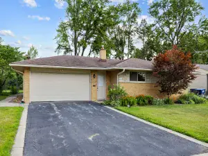 9153 W Oaks Street Des Plaines IL 60016 MLS #MRD12497808 48 broker reciprocity
