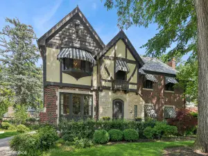 1441 W Cullom Avenue Chicago IL 60613 MLS #MRD12458946 60 broker reciprocity