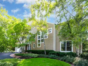 1753 Elmwood Drive Highland Park IL 60035 MLS #MRD12401701 42 broker reciprocity