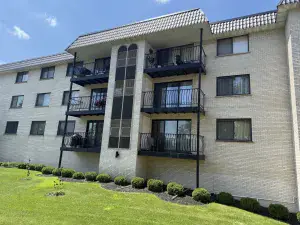 8015 W O'connor Drive #4B River Grove IL 60171 MLS #MRD12490284 48 broker reciprocity
