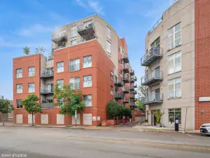 1236 Chicago Avenue #703 Evanston IL 60202 MLS #MRD12448554 48 broker reciprocity