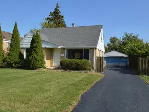 17317 Roy Street Lansing IL 60438 MLS #MRD12399812 58 broker reciprocity