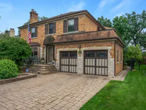 612 S Lombard Avenue Oak Park IL 60304 MLS #MRD12497618 50 broker reciprocity