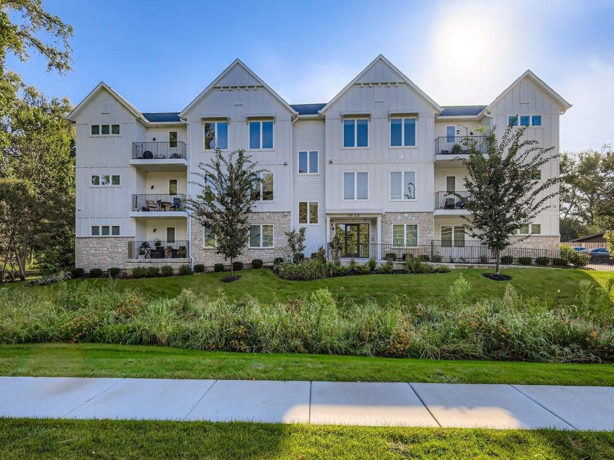 0S231 Winfield Road #101 Winfield IL 60190 MLS #MRD12425571 41 MLS #MRD12425571 image #0