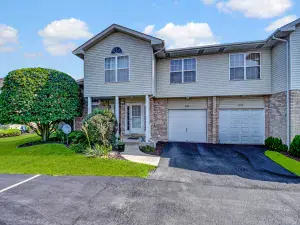 1421 Shawford Way Elgin IL 60120 MLS #MRD12439380 60 broker reciprocity