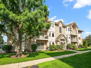 6015 Lakeside Place #203A Tinley Park IL 60477 MLS #MRD12481216 50 broker reciprocity