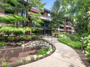 1618 Astor Avenue Oakbrook Terrace IL 60181 MLS #MRD12494901 52 broker reciprocity