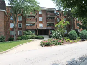 414 Clinton Place #302 River Forest IL 60305 MLS #MRD12485100 62 broker reciprocity