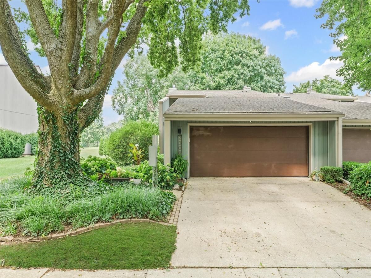 2306 Briar Hill Drive Champaign IL 61822 MLS #MRD12428856 25 MLS #MRD12428856 image #0
