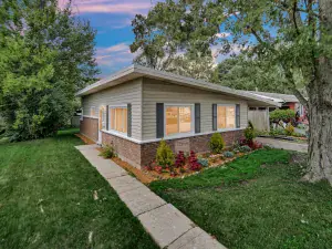 305 Jackson Street Park Forest IL 60466 MLS #MRD12495107 60 broker reciprocity