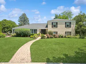 1154 Vernon Drive Glenview IL 60025 MLS #MRD12495470 48 broker reciprocity