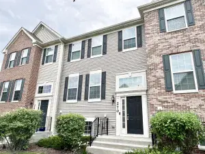 361 Holiday Lane Hainesville IL 60073 MLS #MRD12495859 42 broker reciprocity