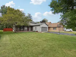 612 N 5th Street DeKalb IL 60115 MLS #MRD12264300 46 broker reciprocity