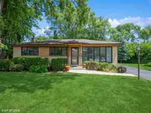 2751 Pauline Avenue Glenview IL 60025 MLS #MRD12453379 46 broker reciprocity