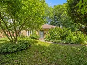 896 Canterbury Drive Crystal Lake IL 60014 MLS #MRD12499064 62 broker reciprocity