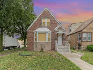 10059 S Spaulding Avenue Evergreen Park IL 60805 MLS #MRD12496626 60 broker reciprocity
