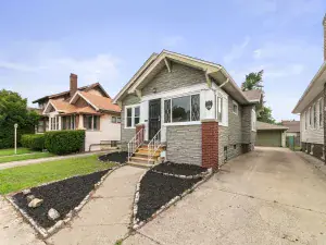 15 156th Place Calumet City IL 60409 MLS #MRD12469053 60 broker reciprocity