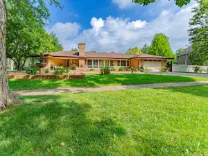 233 N Park Boulevard Glen Ellyn IL 60137 MLS #MRD12495462 60 broker reciprocity