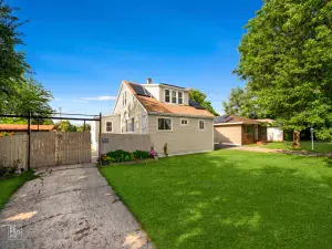 13947 S Saginaw Avenue Burnham IL 60633 MLS #MRD12420580 64 broker reciprocity