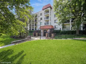 115 E Dundee Road #3N Wheeling IL 60090 MLS #MRD12488467 52 broker reciprocity