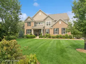 1288 The Point Street Barrington IL 60010 MLS #MRD12408987 30 broker reciprocity