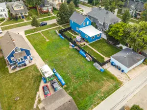 8911 Burlington Avenue Brookfield IL 60513 MLS #MRD12466418 46 broker reciprocity