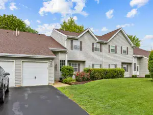 104 S Knollwood Drive Schaumburg IL 60193 MLS #MRD12448890 64 broker reciprocity