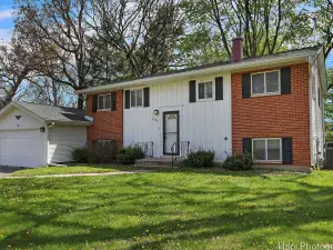 196 Southgate Avenue Chicago Heights IL 60411 MLS #MRD12392981 52 broker reciprocity