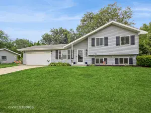 1221 Lincoln Avenue Fox River Grove IL 60021 MLS #MRD12485176 64 broker reciprocity