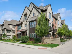 525 grove Street #4D Evanston IL 60201 MLS #MRD12499777 46 broker reciprocity