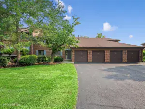 5540 Walnut Avenue #11B Downers Grove IL 60515 MLS #MRD12467940 58 broker reciprocity