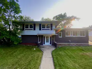 17317 Roy Street Lansing IL 60438 MLS #MRD12399812 46 broker reciprocity